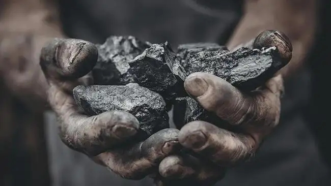 2021年全国原煤产量41.3亿吨